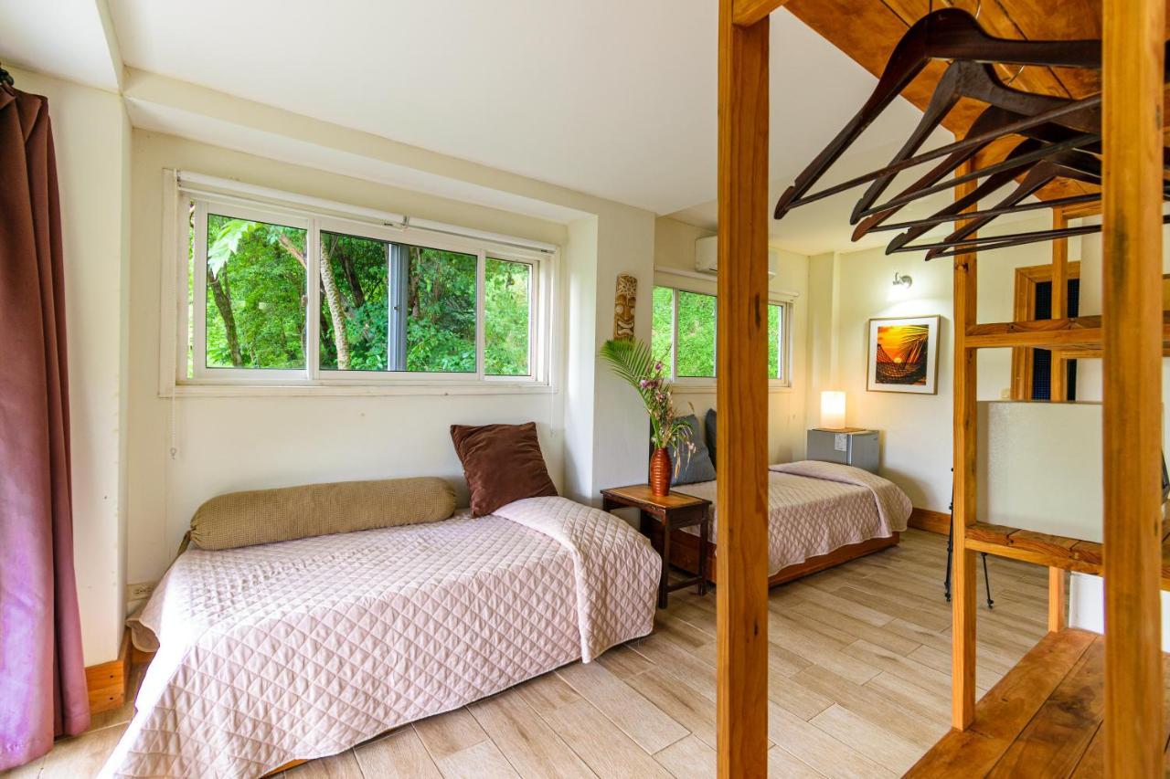 Funky Monkey Lodge Playa Santa Teresa  외부 사진