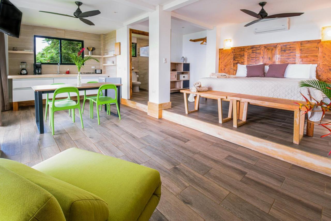 Funky Monkey Lodge Playa Santa Teresa  외부 사진