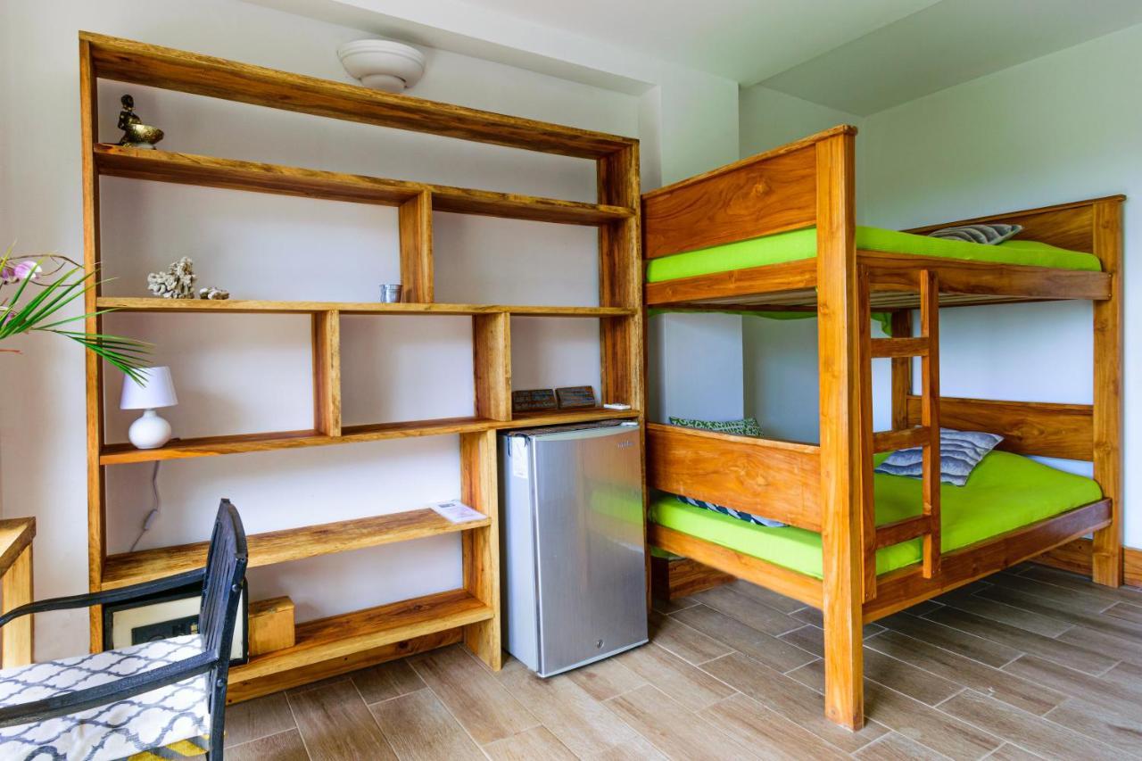 Funky Monkey Lodge Playa Santa Teresa  외부 사진